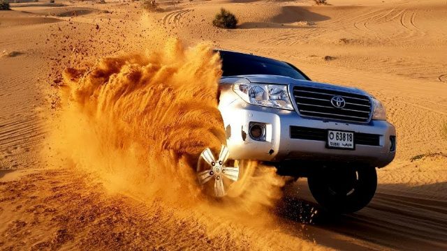 Dune-Bashing-at-Dubai-Desert-Safari-640x360
